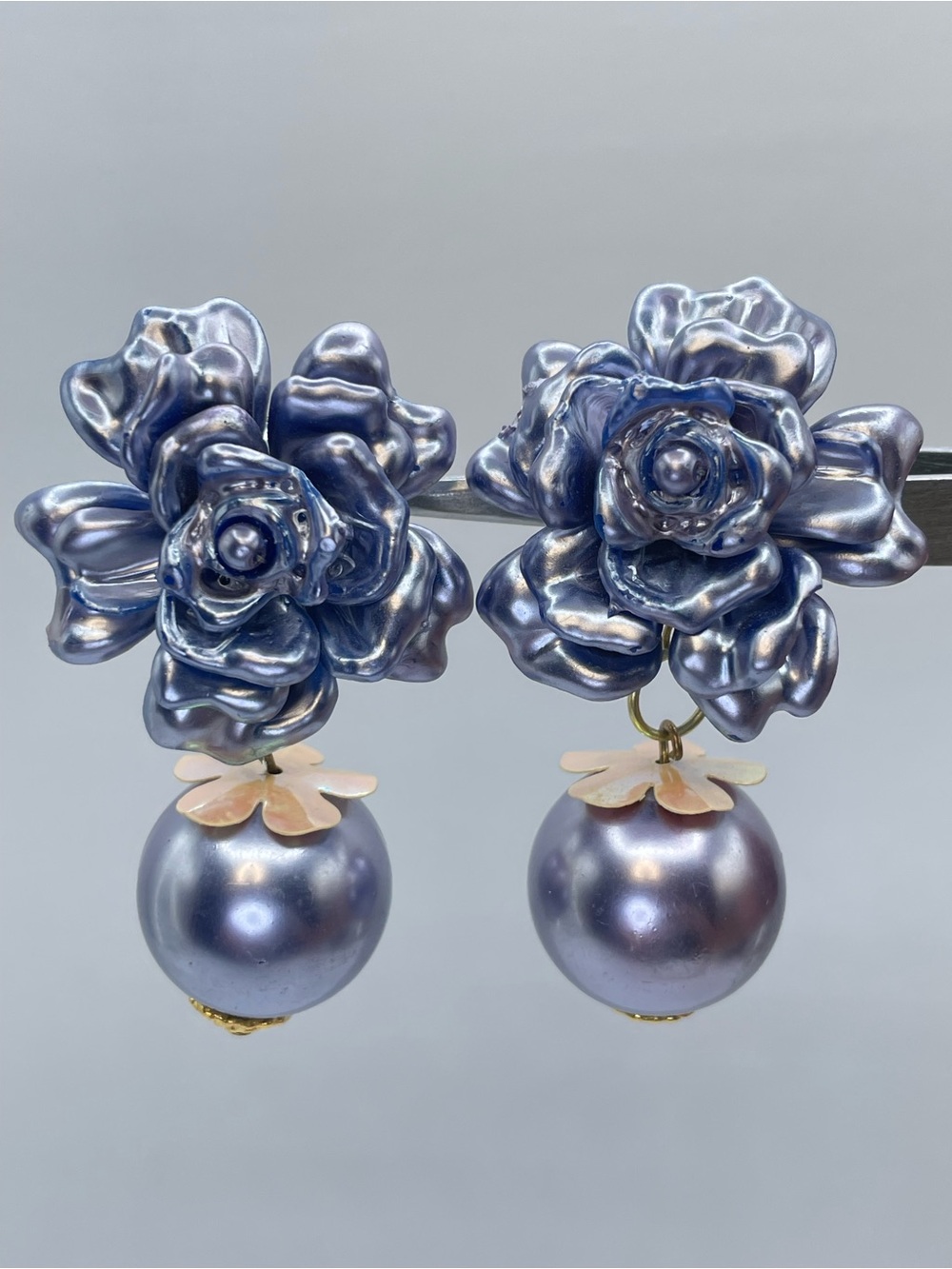 Silver Tone Blue Acrylic Flower Faux Pearl Drop Clip On Statement Earrings